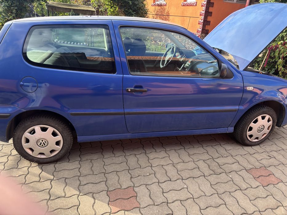 Mașină Volkswagen POLO de vânzare