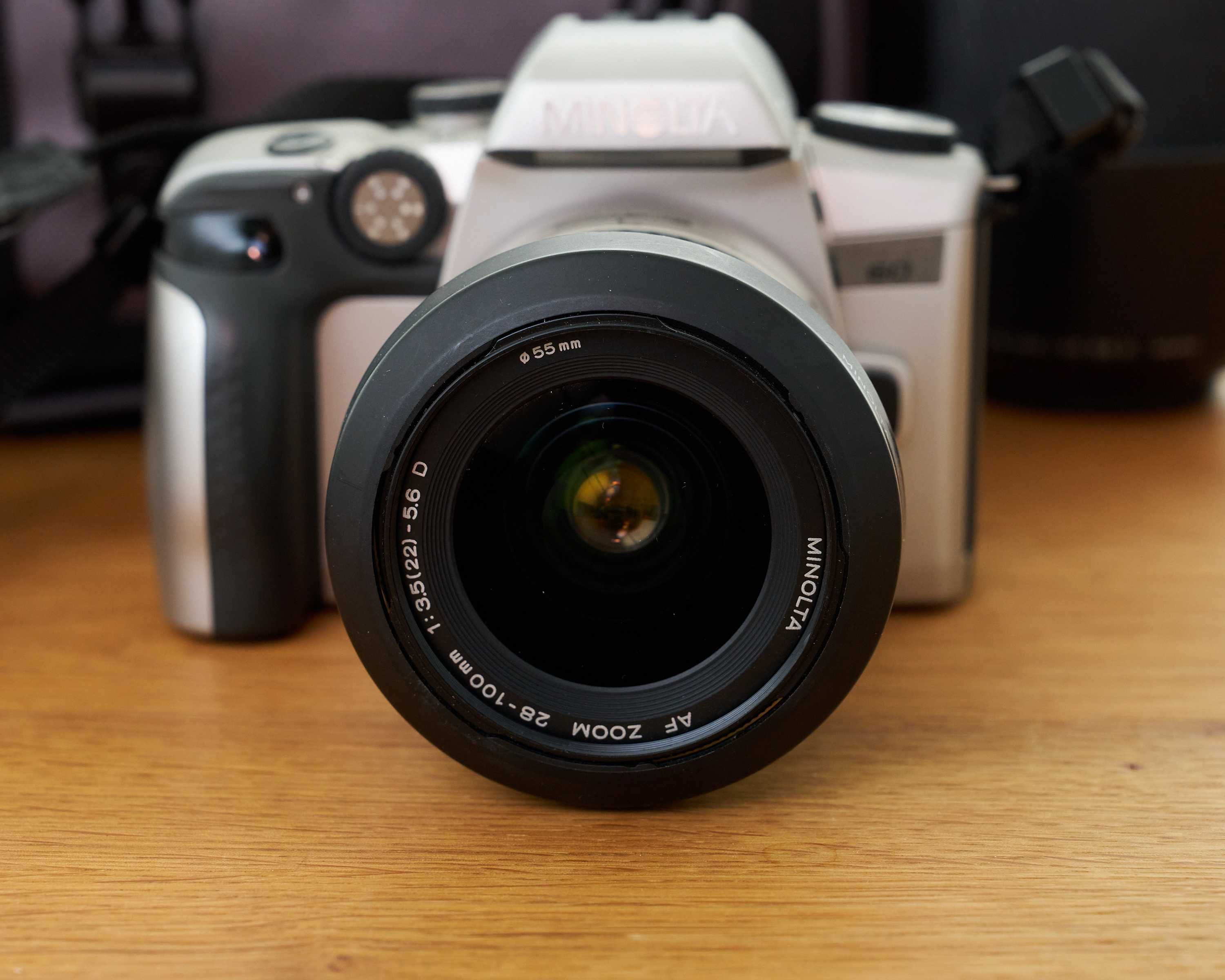 Minolta Dynax 60 + Minolta AF Zoom 28-100 1:3.5-5.6 D
