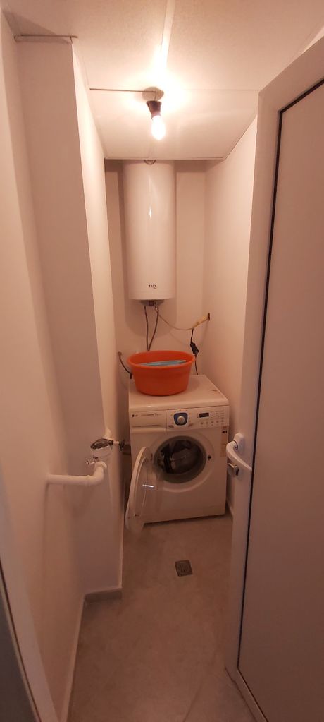 Дава се под наем Тристаен апартамент в Разлог - 75 кв.м за 350 € - Снимка #4