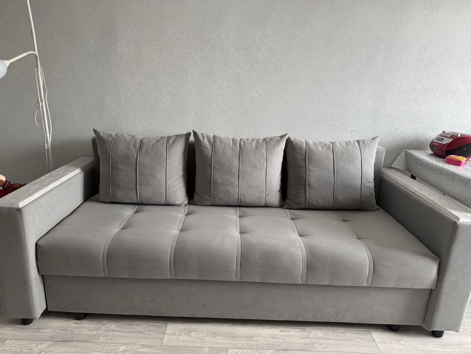 Продам диван  раскладной в отличном состоянии