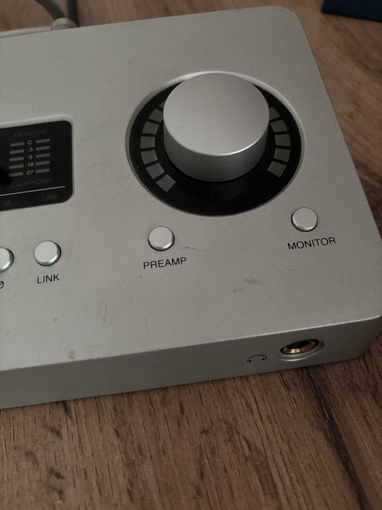 Аудиоинтерфейс UAD Apollo solo thunderbolt