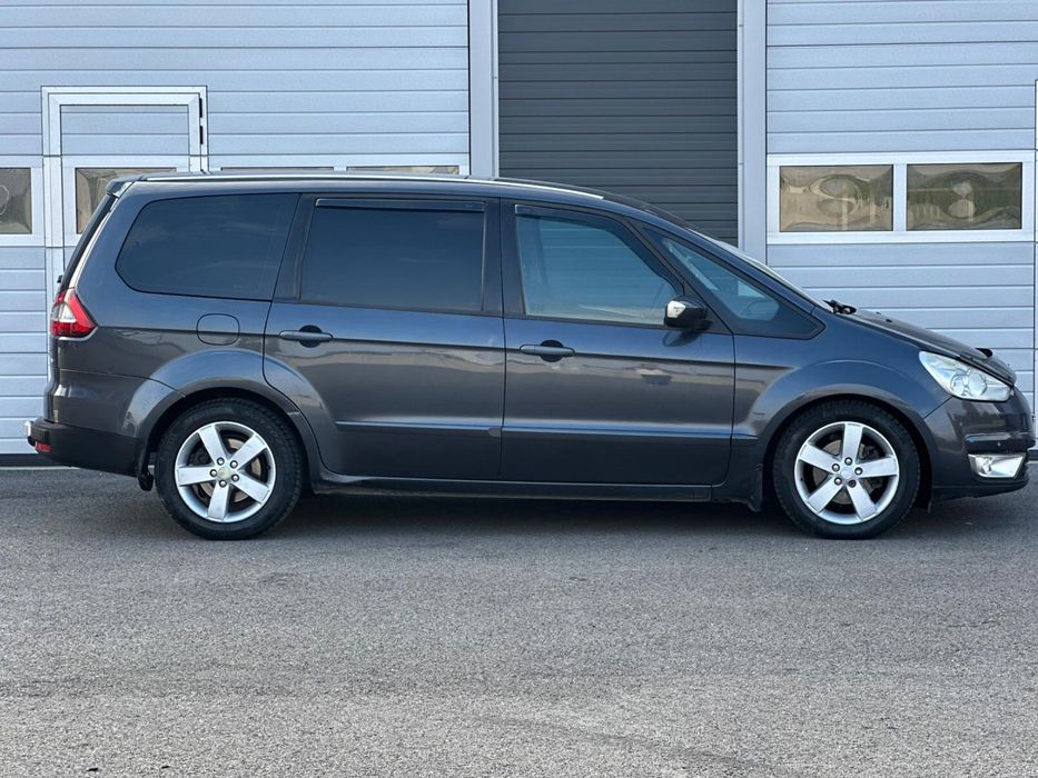 Vand ford galaxy 7+1 locuri