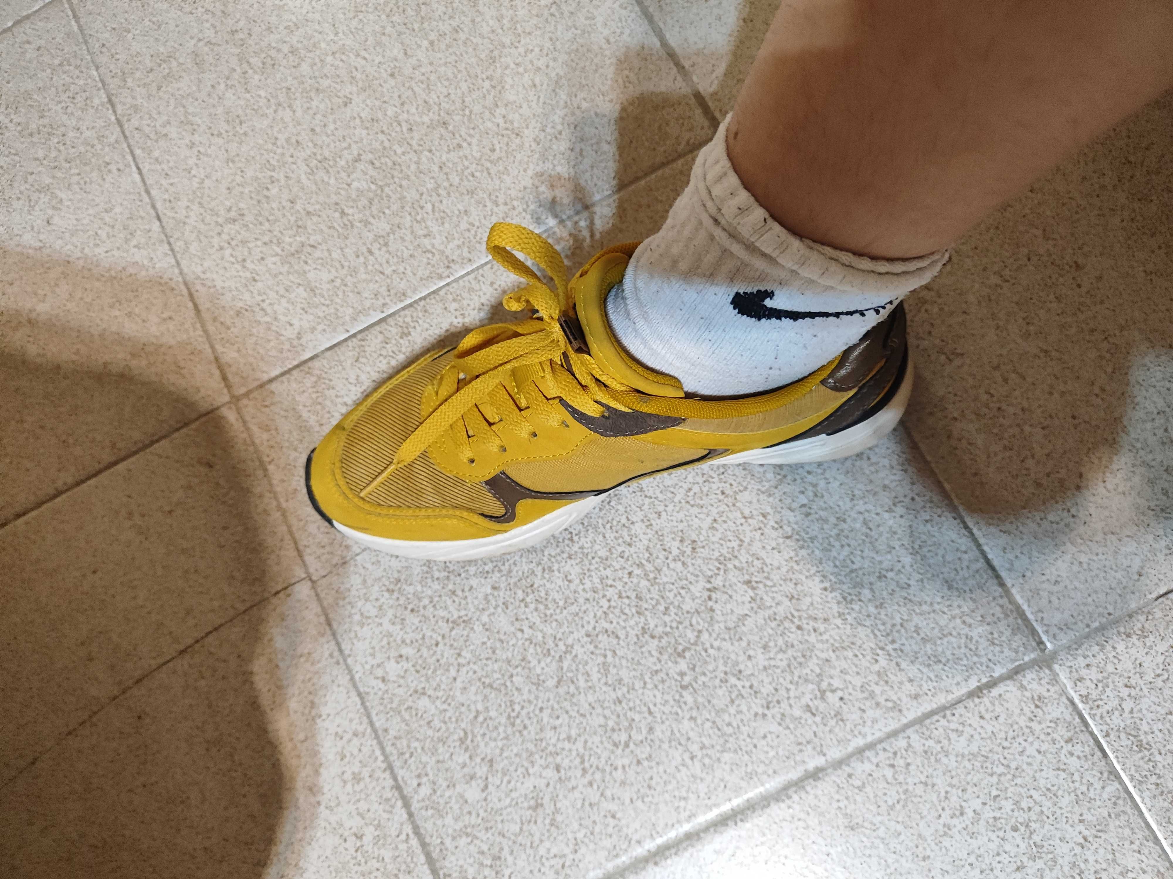 Обувки от Deichman