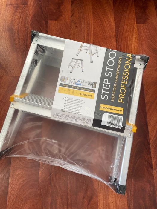 Scaun/Scara din aluminiu cu doua fete(2 trepte )-Produs sigilat !