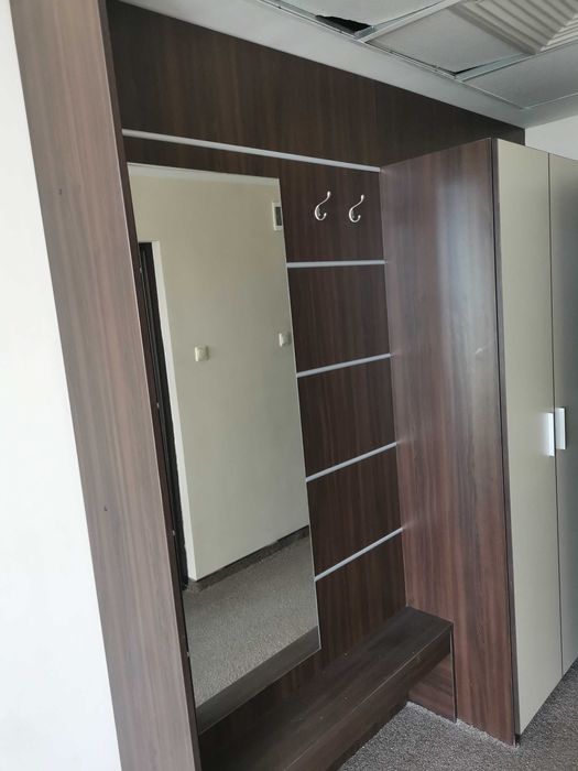 Порт манто  с огледало и закачалки