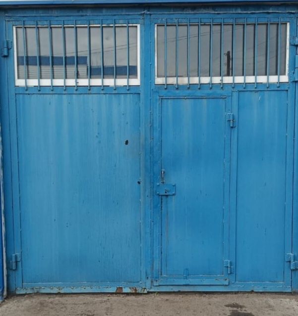 Продам ворота (3пары)на гараж металлические