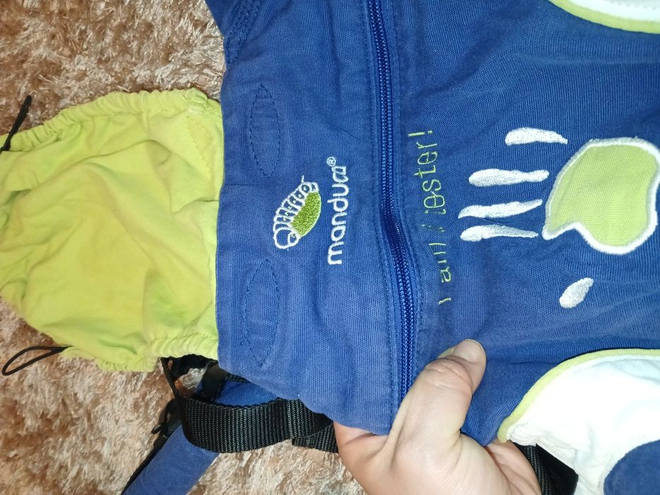 Sistem purtare Manduca