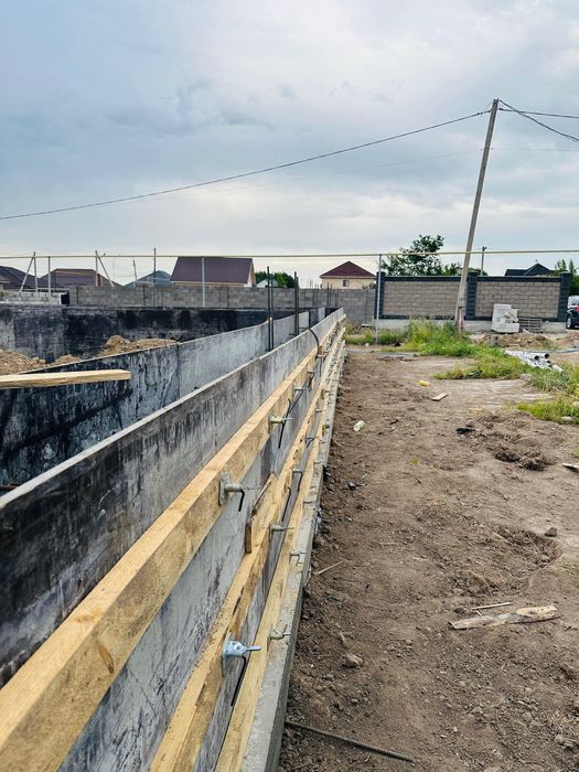 Аренда опалубки для фундамента, прокат леса