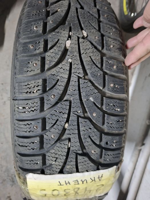 Автошины комплект 4 баллона,1 балон с боковым порезом!!.