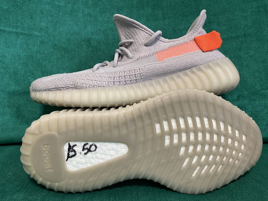Adidas Yeezy Boost 350 V2 Tail Light marimea 42