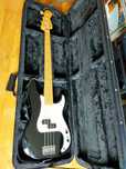 Бас китара Fender precision - Made in Mexico