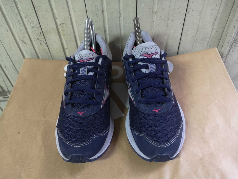 ''Mizuno Wave Rider 21 Gore-Tex''оригинални маратонки 37 номер