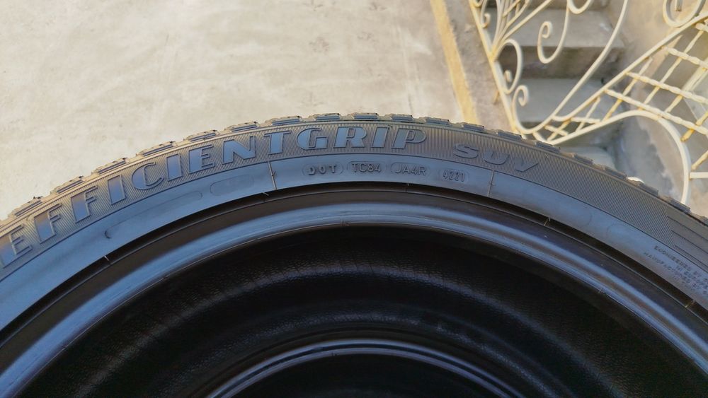 235 50 R19 Shina  Good Year