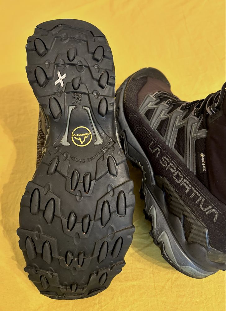 DOLOMITE номер 41,5 и La Sportiva ном 42, туристически обувки, спортни