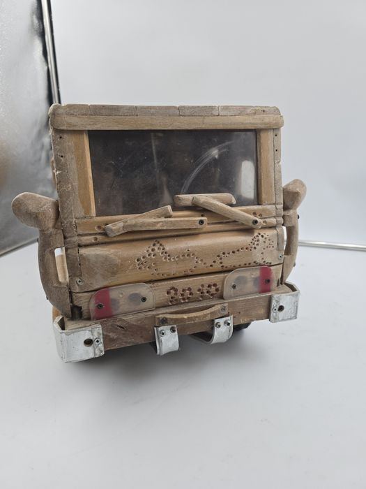 Jucarii vechi  automodel