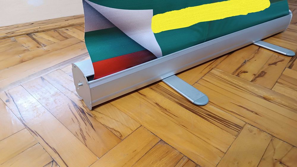 Рол банер стойка транспарант за реклама