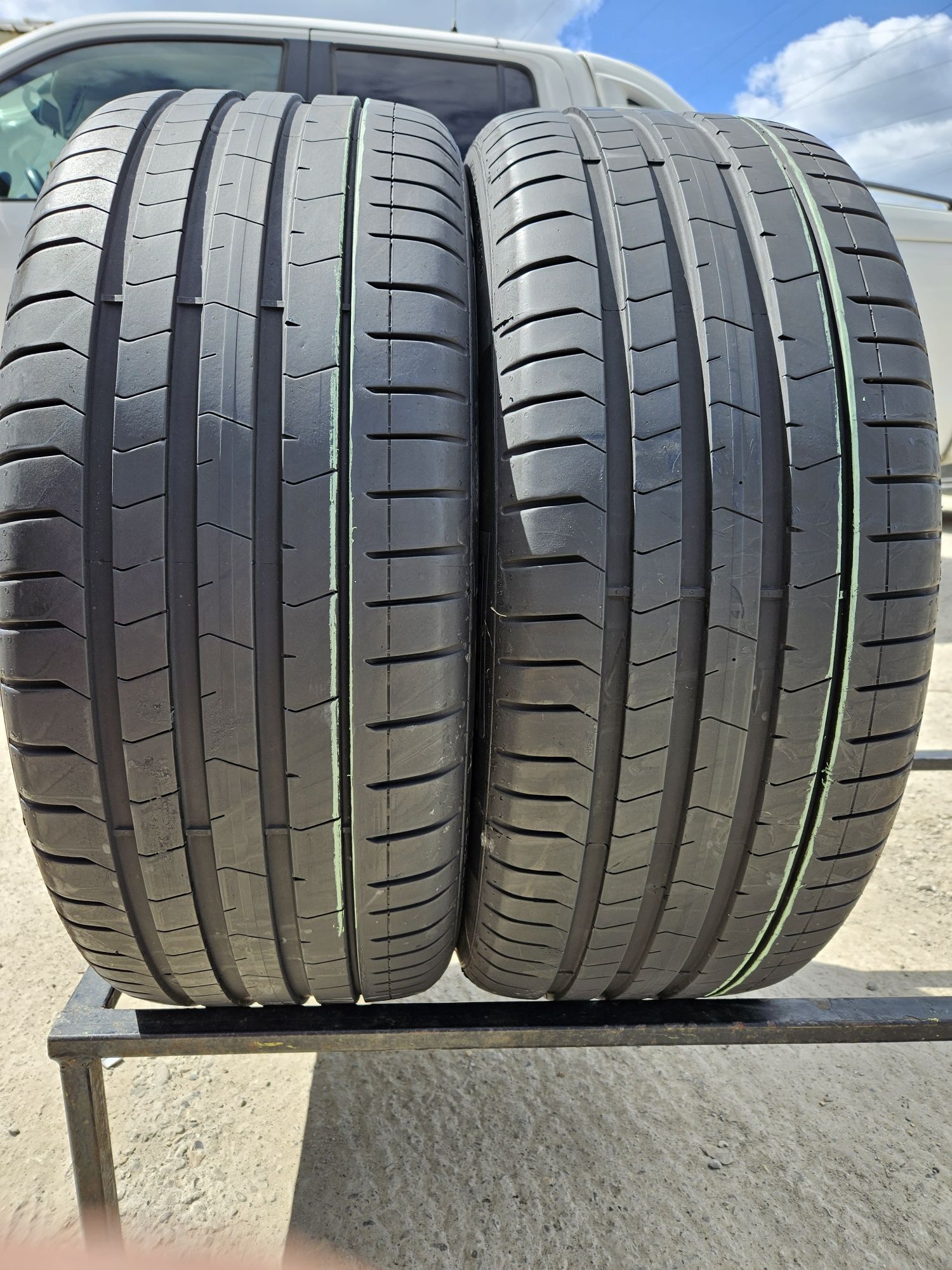 Vând anvelope vară 235/50/20 235/50r20 PIRELLI