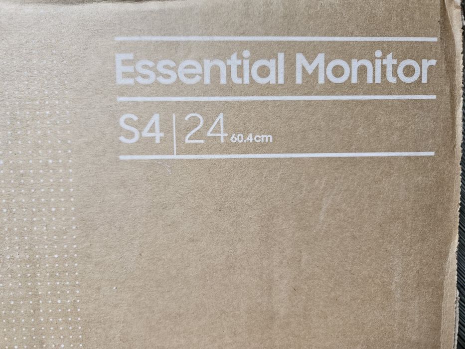 Монитор Samsung Essential S4, 24 inch