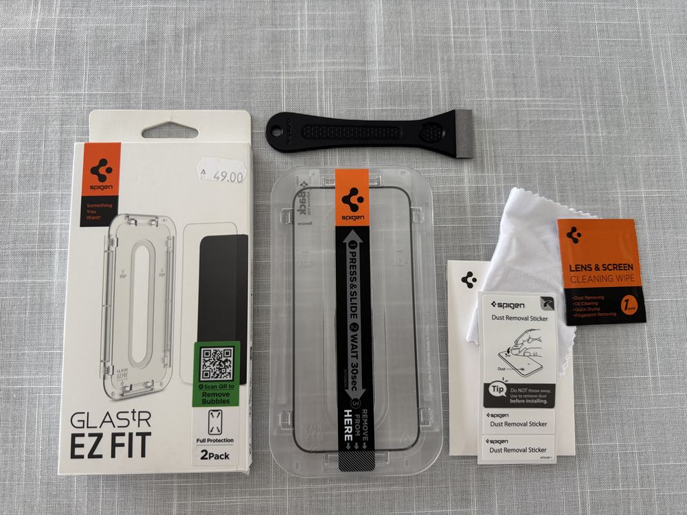 Screen protector - size 6.1 inch