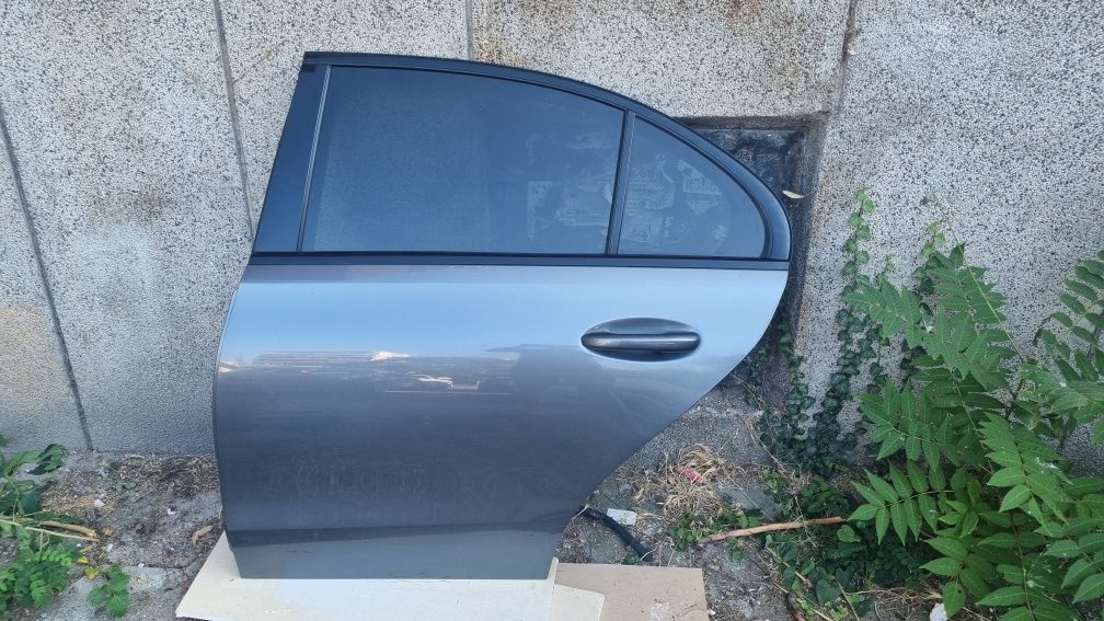 Задна лява врата за мерцедес w206 c-class седан