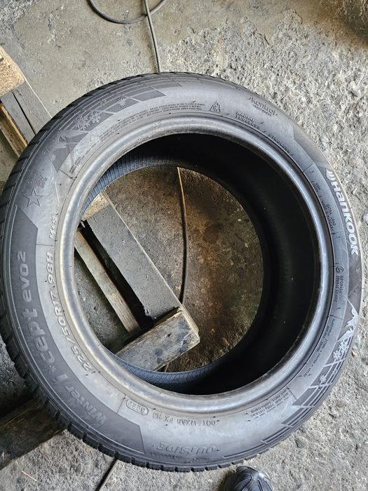 2 anvelope iarna 225 50 17 Hankook 2022