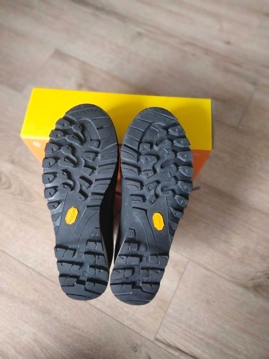 Vand bocanci 'La sportiva', seria Trango Tower, nr 39