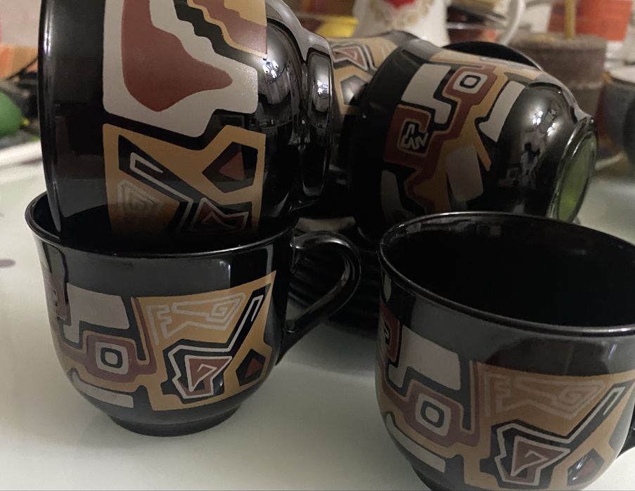 Кофнйный набор пр-во Франция Arcoroc  фарфор 6 чашек и 6 блюдец