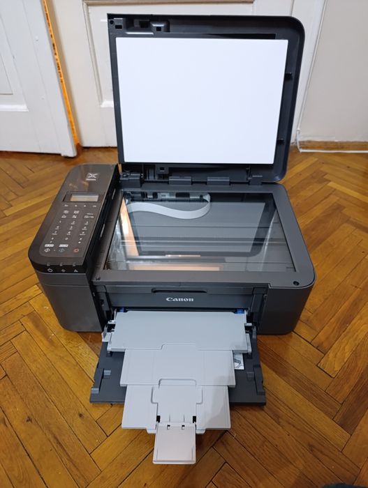 Vând imprimanta Canon Tr4755i noua