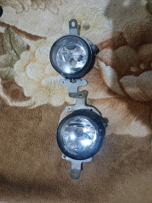 Фары противотуманные разные
