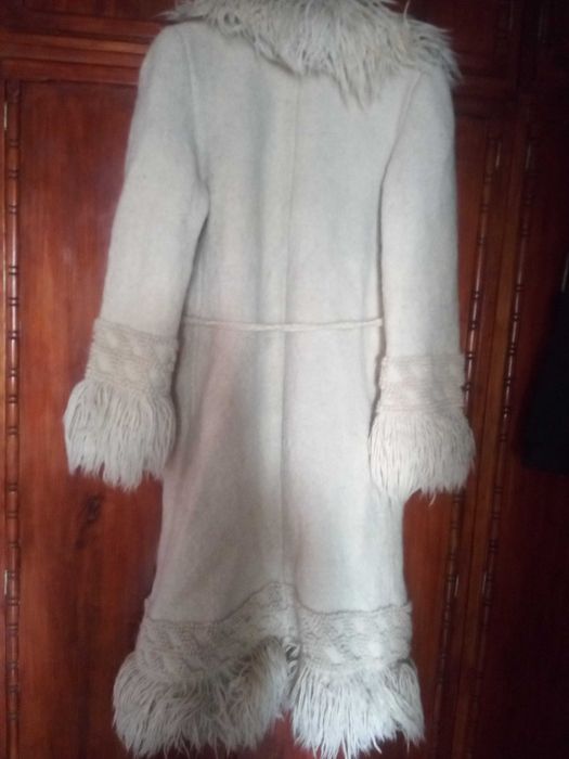 Palton din lana, model traditional