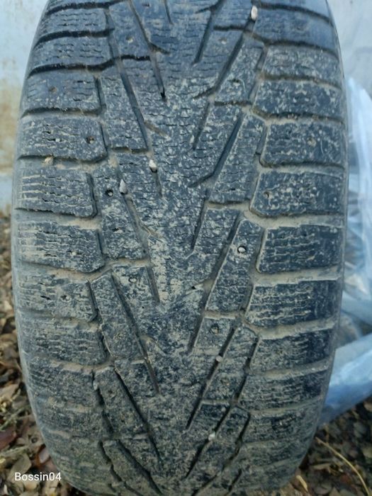 Шины зимние  б/у