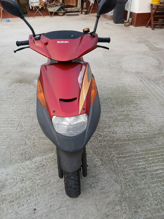 Scuter Suzuki 49 cc