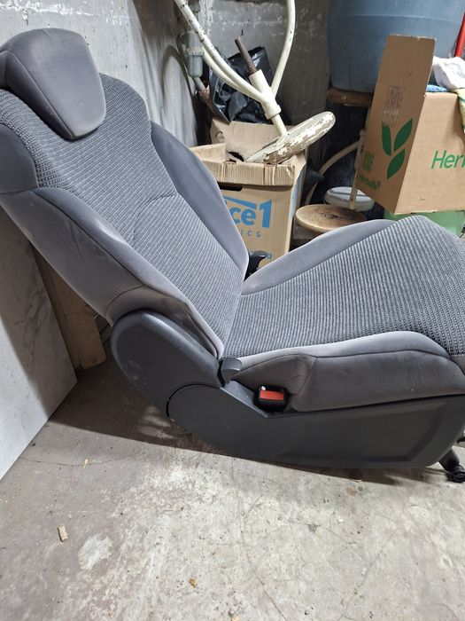 Седалка за пежо 807