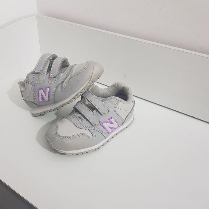 Adidasi fetițe de vânzare