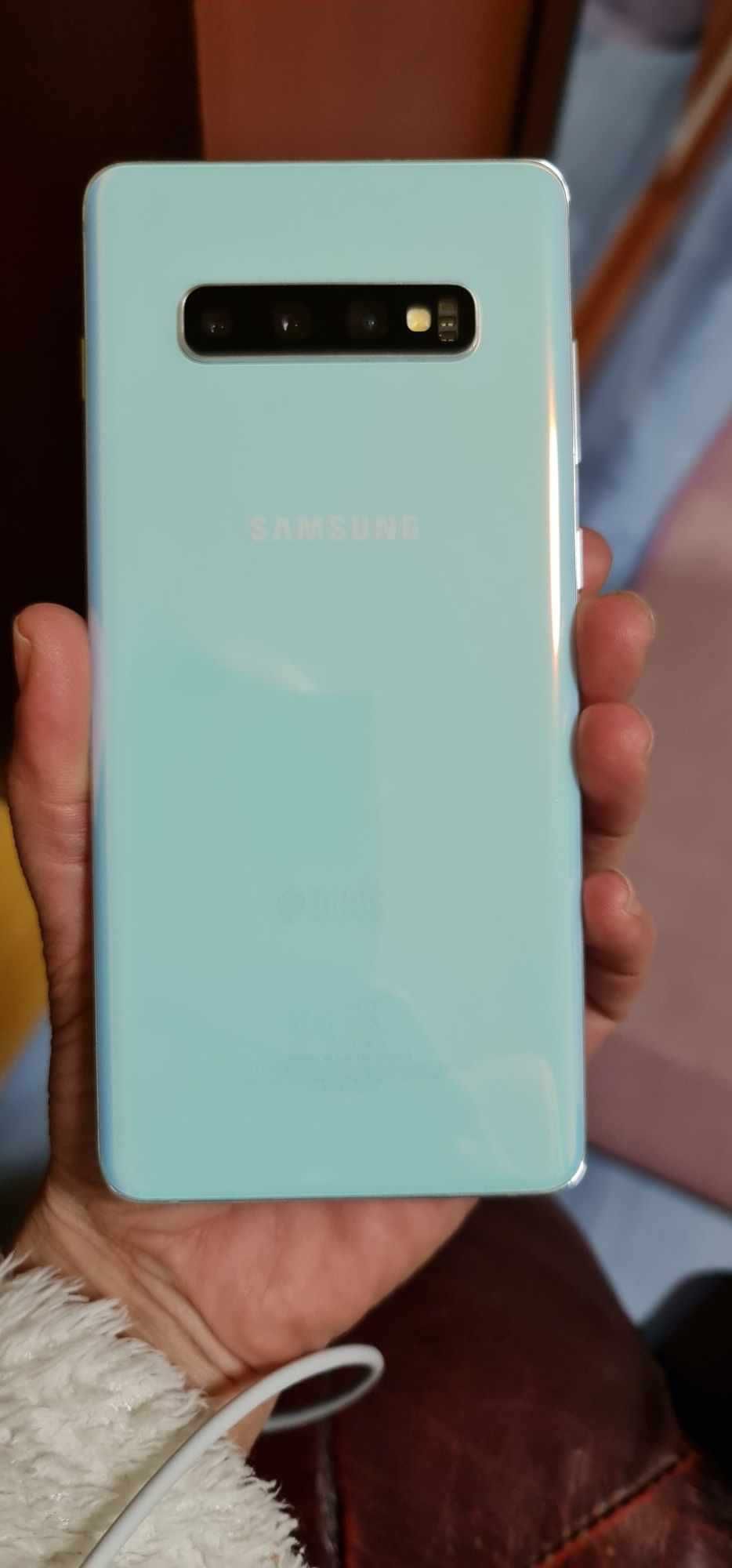 Samsung S10 +, liber de retea, incarcator, cheita, cutie
