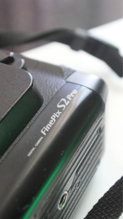 Fujifilm FinePix S2 Pro 6.2MP Digital SLR фотоапарат