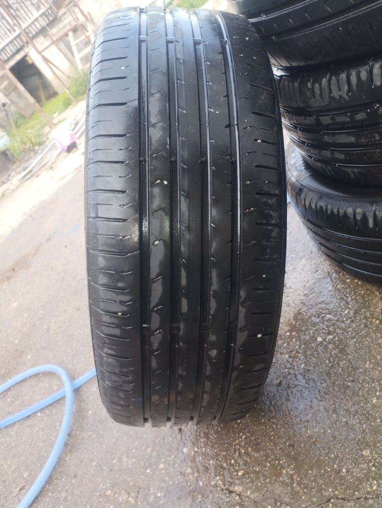 Vând cauciucuri continental 205/55 R16