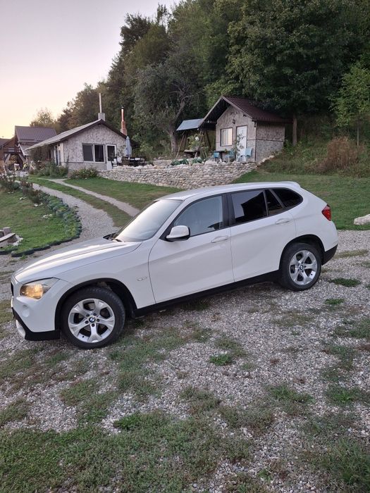 Vind.  BMW. X1. 2D