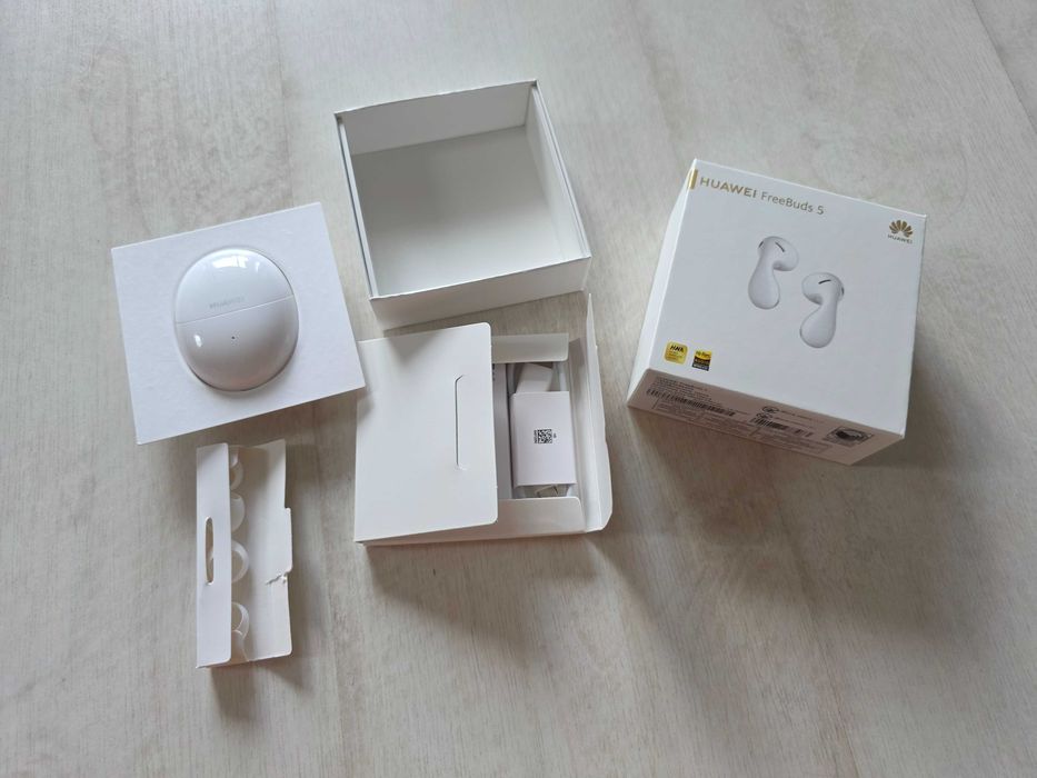 Casti in-ear Huawei FreeBuds 5 - alb, stare foarte buna