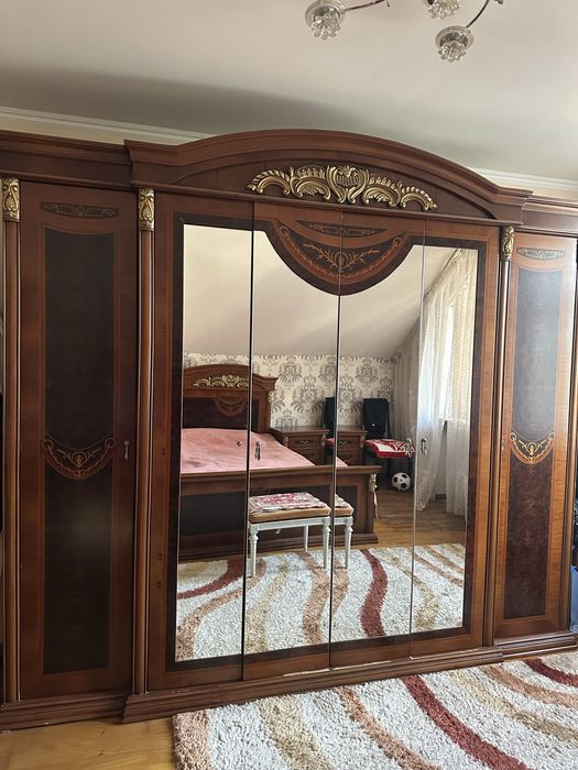 Спальный гарнитур