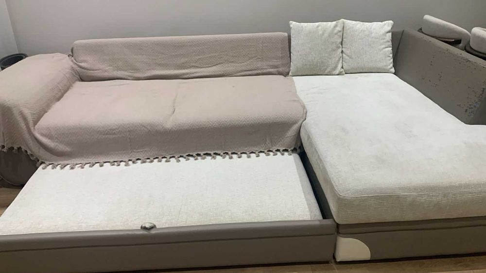 Продается Диван с тумбой