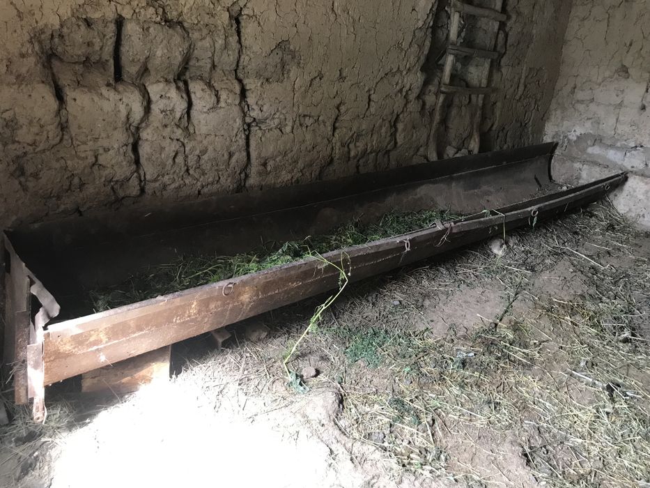 Кормушка акыр сатылады