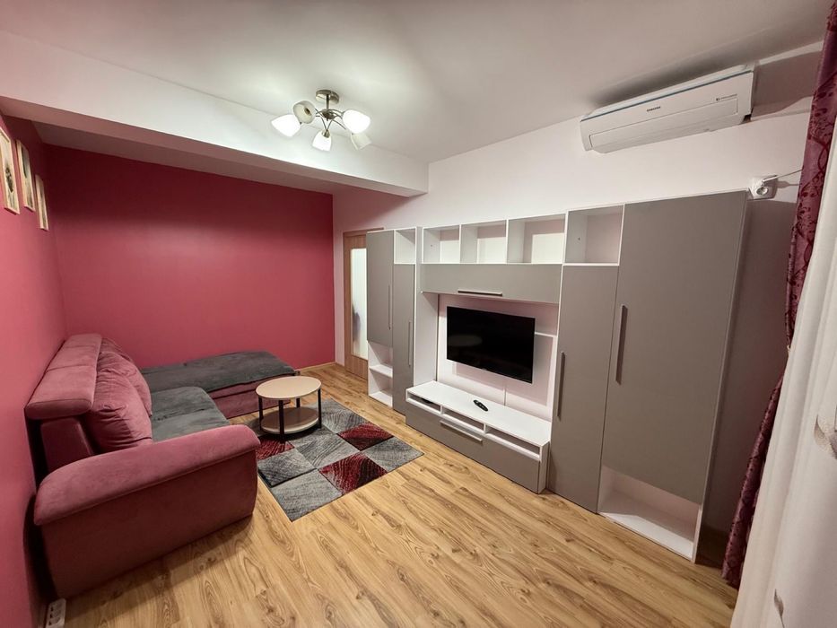 Inchiriez apartament cu 3 camere, Brancusi, Valea larga