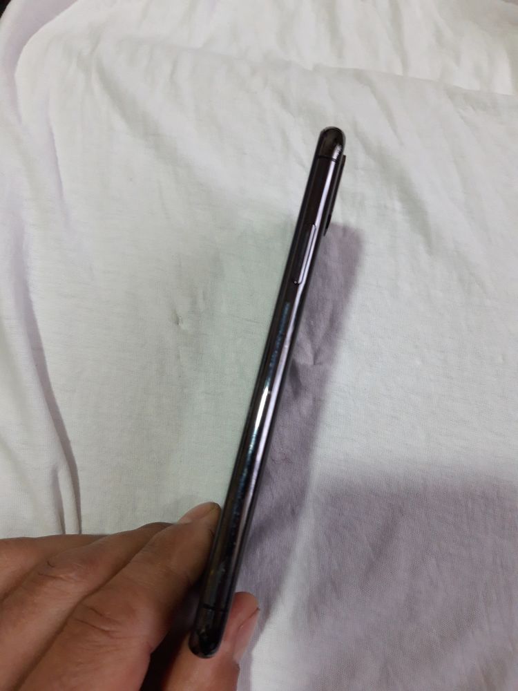 Iphone x  с гарантией 256 г LL/A