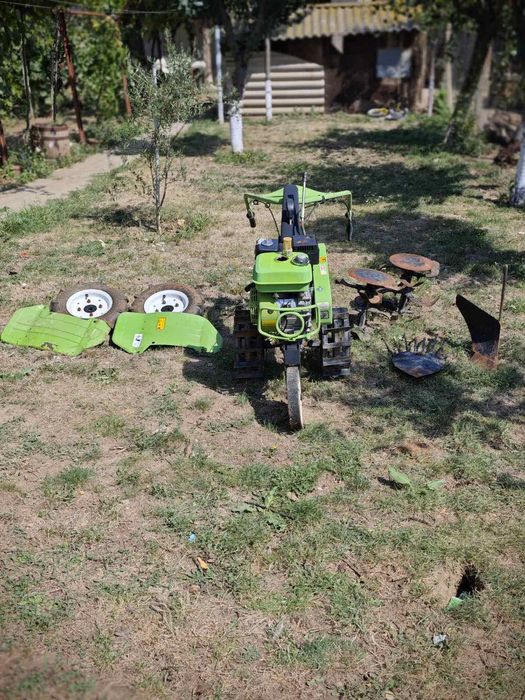 Продавам мотоблок Гардениа