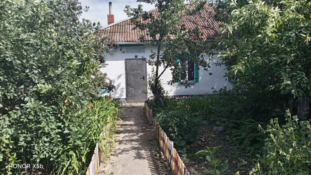 Продам половину дома  в  двухквартирном  доме