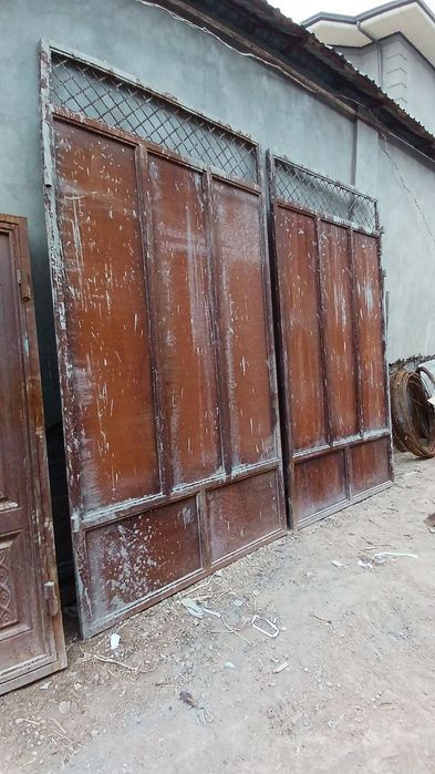 Темир дарвоза сотилади