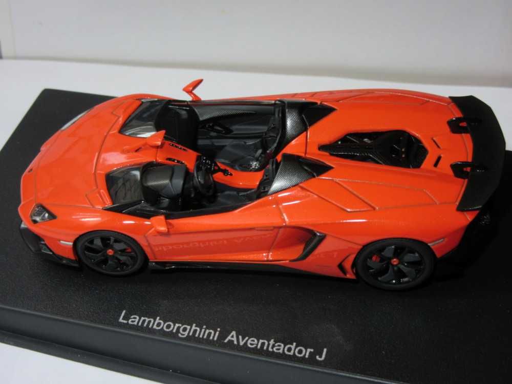 Macheta Lamborghini Aventador J Roadster Autoart 1:43
