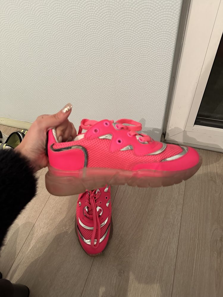 Дамски оригинални обувки Moschino Nike Steve Madden