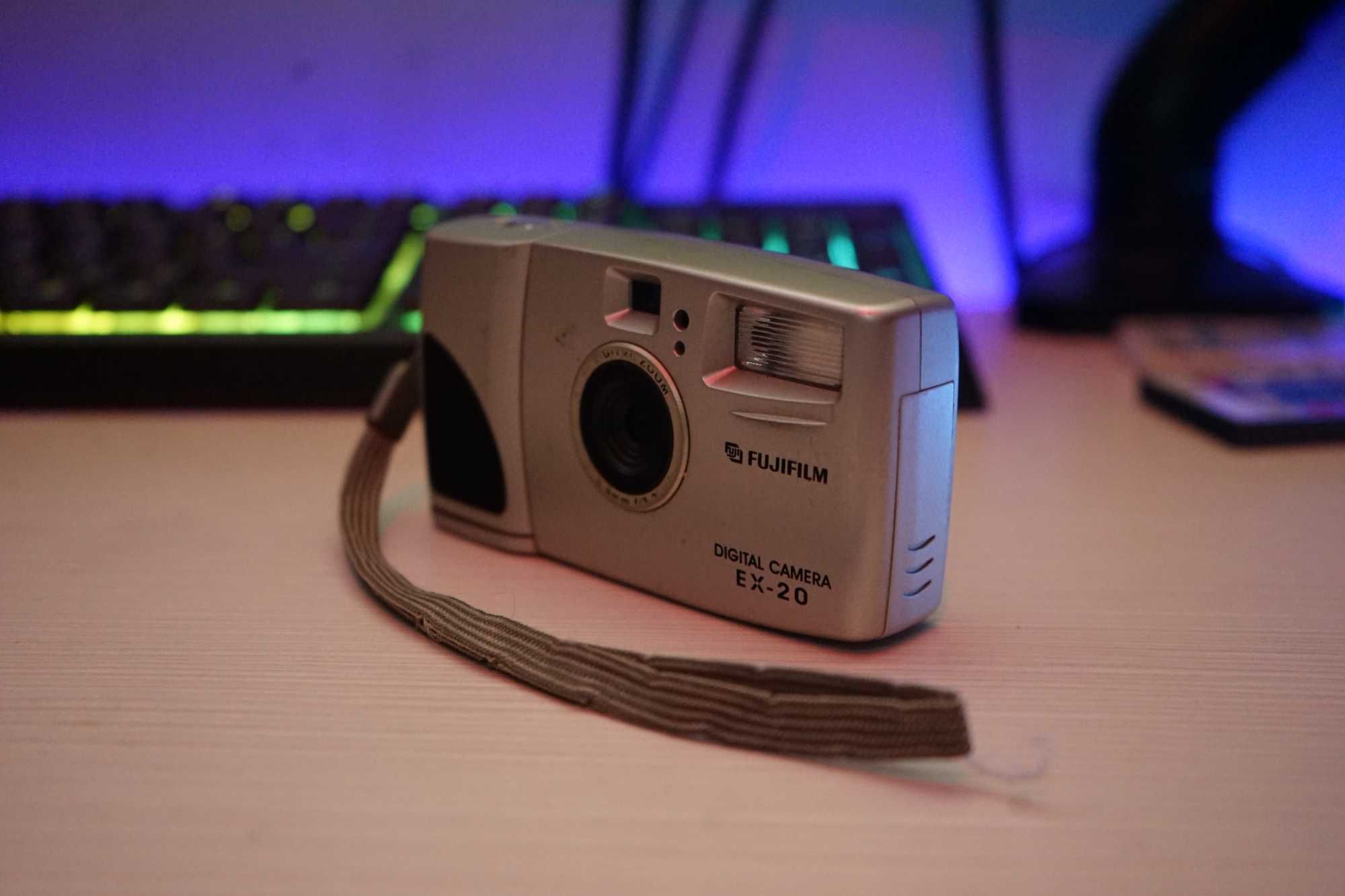 Camera foto compacta Fujifilm EX-20